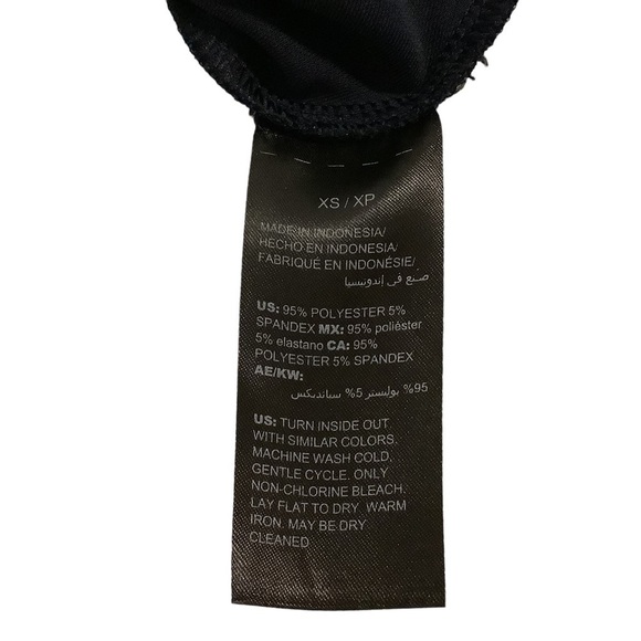 WHITE HOUSE BLACK MARKET Surplice Top - Size XS - Picture 7 of 7